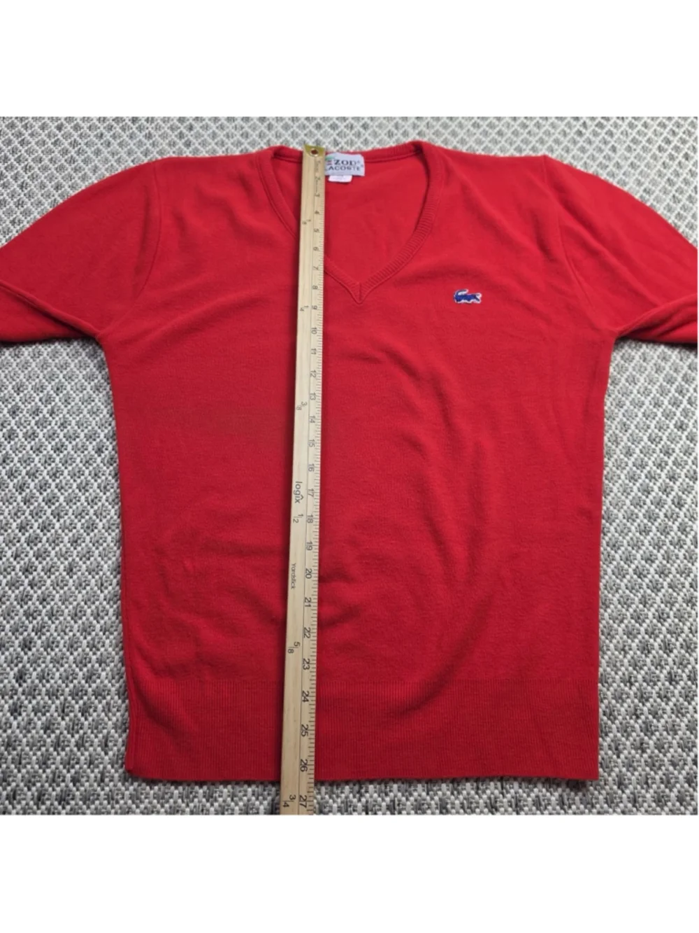 Vintage IZOD Lacoste 100% Cashmere Sweater Red V Neck Crocodile Logo Preppy